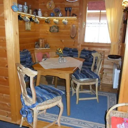 Komfortables Ferienblockhaus Nr. 27 -56 qm- bis 4 Personen Viechtach Jägerpark-3